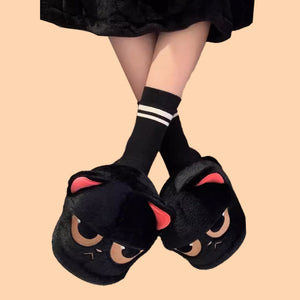 Bombastic Side Eye Kitty Slippers - www.thelineahome.nl - Black Cat