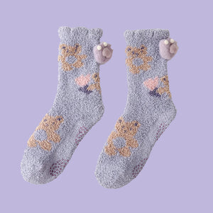 Fluffy Bear Fleecy Socks - www.thelineahome.nl - Soft Grey