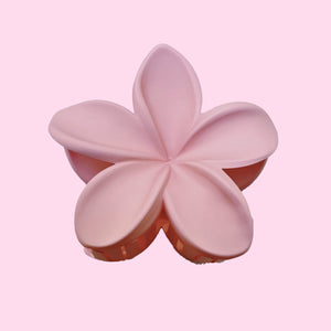 Frangipani Floral Hair Clips - www.thelineahome.nl - Kawaii Accessories - Pale Pink