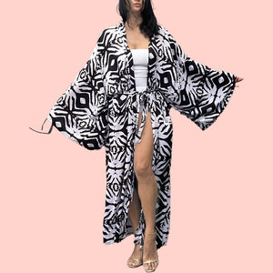 Hana Hana Kimono Robe - www.thelineahome.nl - Black and White