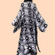 Hana Hana Kimono Robe - www.thelineahome.nl - Black and White