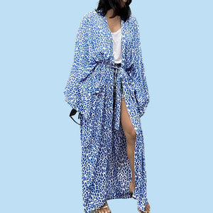 Hana Hana Kimono Robe - www.thelineahome.nl - Blue Blossoms