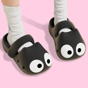 Goo Goo Eyes Marshmallow Slippers - www.thelineahome.nl - Kawaii Homeware