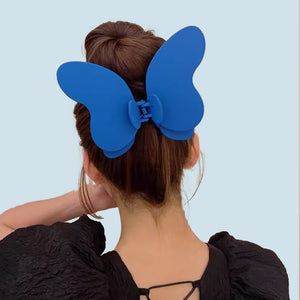 Haru Butterfly Hair Clip - www.thelineahome.nl - Kawaii Accessories - Nippon Blue