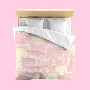 Karafuru Kitty Cat Bedding Set - www.thelineahome.nl - Kawaii Homeware - Duvet Set - Strawberry Cheesecake