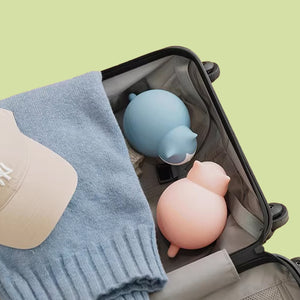 Kitty Cat Hand Warmer and Cooler - www.thelineahome.nl - Kawaii Homeware - Context 2