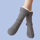 Cable Knit Super Warm Socks - www.thelineahome.nl - Cherry Red