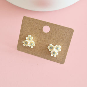 Spring Meadow Earrings - www.thelineahome.nl - Kawaii Accessories - Yellow Blossoms