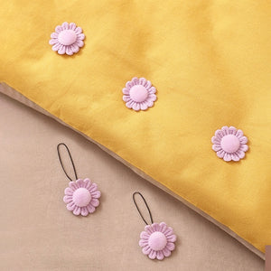 Pretty as a Daisy Duvet Pins Set (8 pcs)