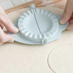 Gyoza Dumpling Mould Maker - The Linea Home - Wheat Straw and PP - product is recycable - Simple to use 